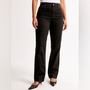 Abercrombie Ultra High Rise 90’s Straight Jean (Curve Love) size 24